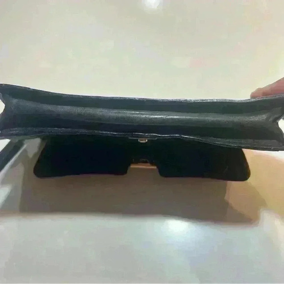 FIOCCHI ITALY BLACK LEATHER MESSENGER BAG  MINI BAG WITH LOCK KEY - Picture 5 of 13